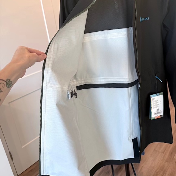 Cotopaxi Cielo Rain Trench Hooded Rain Jacket in Black - Small (NWT) - Picture 8 of 16